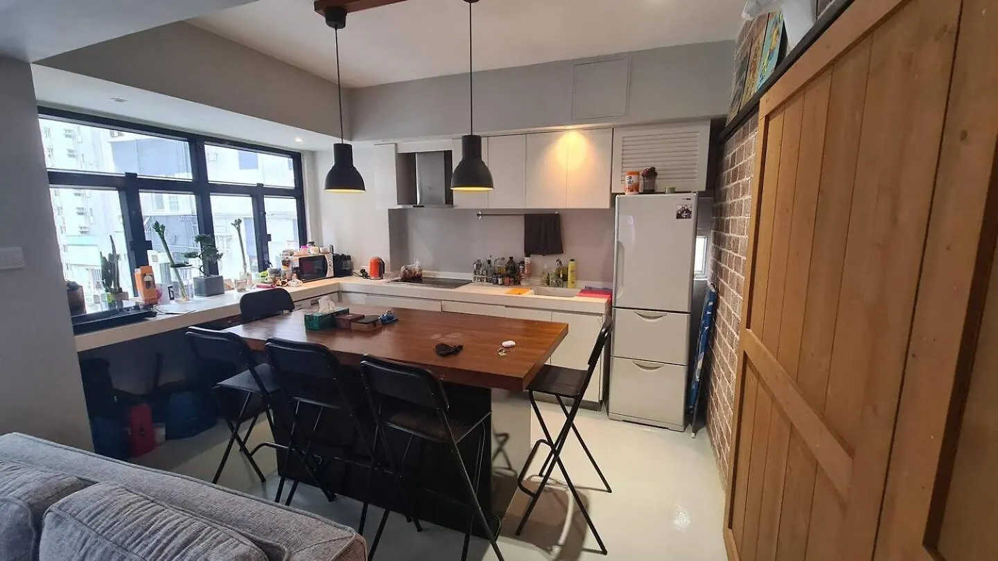 Bright & Airy Loft In Hong Kong Apartment